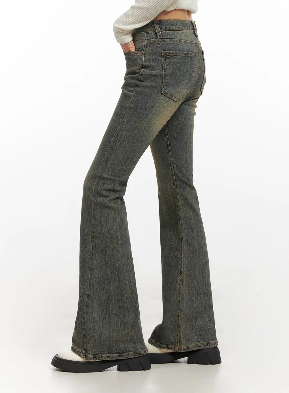 Caroline Slim Fit Flared Jeans CN428