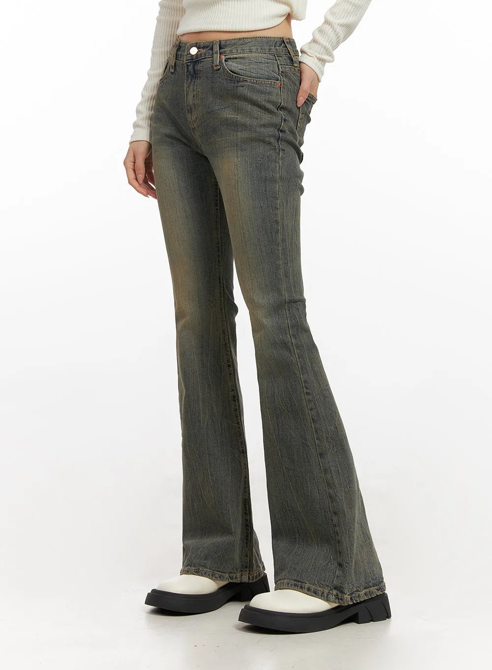 Caroline Slim Fit Flared Jeans CN428